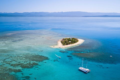 Ultimate 3-Day Great Barrier Reef Cruise Pass - Surfers Paradise Gold Coast 2