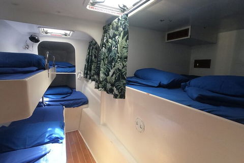 Sail, Snorkel, SUP & Kayak Charter Whitsundays - Surfers Paradise Gold Coast 4