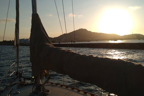 Townsville Small Group Sunset Sail Sailing Cruise Boat Tour Charter Hire - Surfers Paradise Gold Coast 2