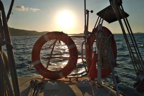 Townsville Small Group Early Morning Sailing Cruise Boat Tour Charter Hire - Surfers Paradise Gold Coast 0