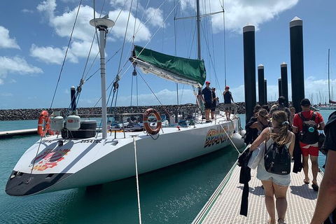 2-Night Whitsundays Sailing Cruise Incl. Whitehaven Beach & Great Barrier Reef - Surfers Paradise Gold Coast 0