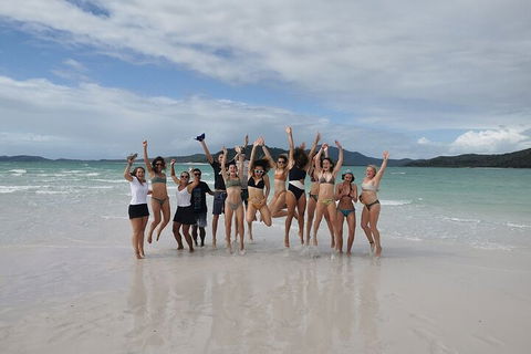 2-Night Whitsundays Sailing Cruise Incl. Whitehaven Beach & Great Barrier Reef - Surfers Paradise Gold Coast 4