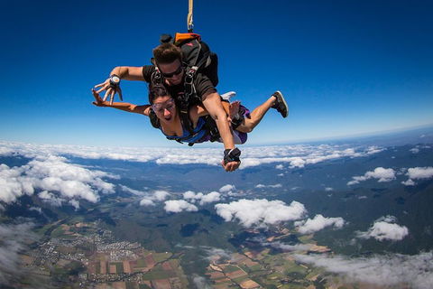 Reef And Rainforest Tandem Sky Dive In Cairns - Surfers Paradise Gold Coast 3