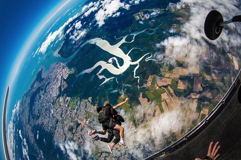 Reef And Rainforest Tandem Sky Dive In Cairns - Surfers Paradise Gold Coast 5