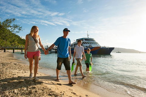 Fitzroy Island Catamaran Transfers From Cairns - Surfers Paradise Gold Coast 3