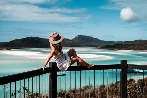 2 Night Whitsunday Islands Cruise On New Horizon From Airlie Beach - Surfers Paradise Gold Coast 1