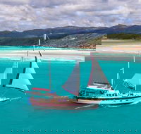 2-Day Whitsundays Sailing Adventure SV Whitehaven - Surfers Paradise Gold Coast