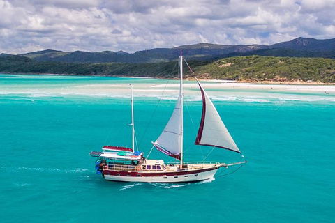 2-Day Whitsundays Sailing Adventure: SV Whitehaven - Surfers Paradise Gold Coast 0