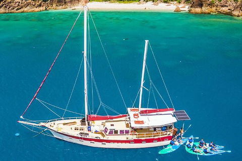 2-Day Whitsundays Sailing Adventure: SV Whitehaven - Surfers Paradise Gold Coast 5