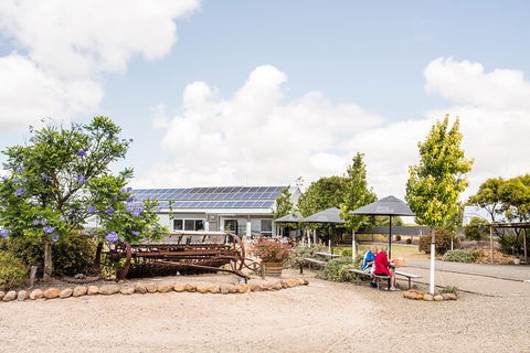 Heritage, Wine & Gin Tours - Surfers Paradise Gold Coast 5