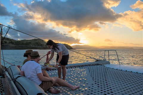 Sunset Sail In The Whitsundays - Surfers Paradise Gold Coast 2