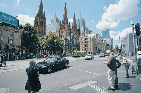 Welcome To Melbourne - Surfers Paradise Gold Coast 3