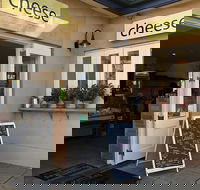 Small Group Adelaide Hills and Hahndorf Hideaway Tour from Adelaide - Surfers Paradise Gold Coast