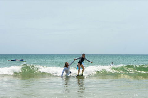 Private Beginners Surf Lessons, Noosa World Surf Reserve - Surfers Paradise Gold Coast 0