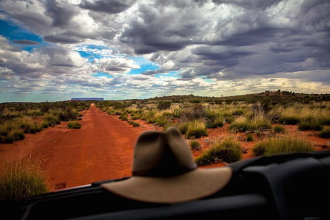 Mount Conner 4WD Small Group Tour From Ayers Rock Including Dinner - Surfers Paradise Gold Coast 4