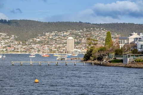 Derwent River Historic Harbour Cruise From Hobart - Surfers Paradise Gold Coast 5